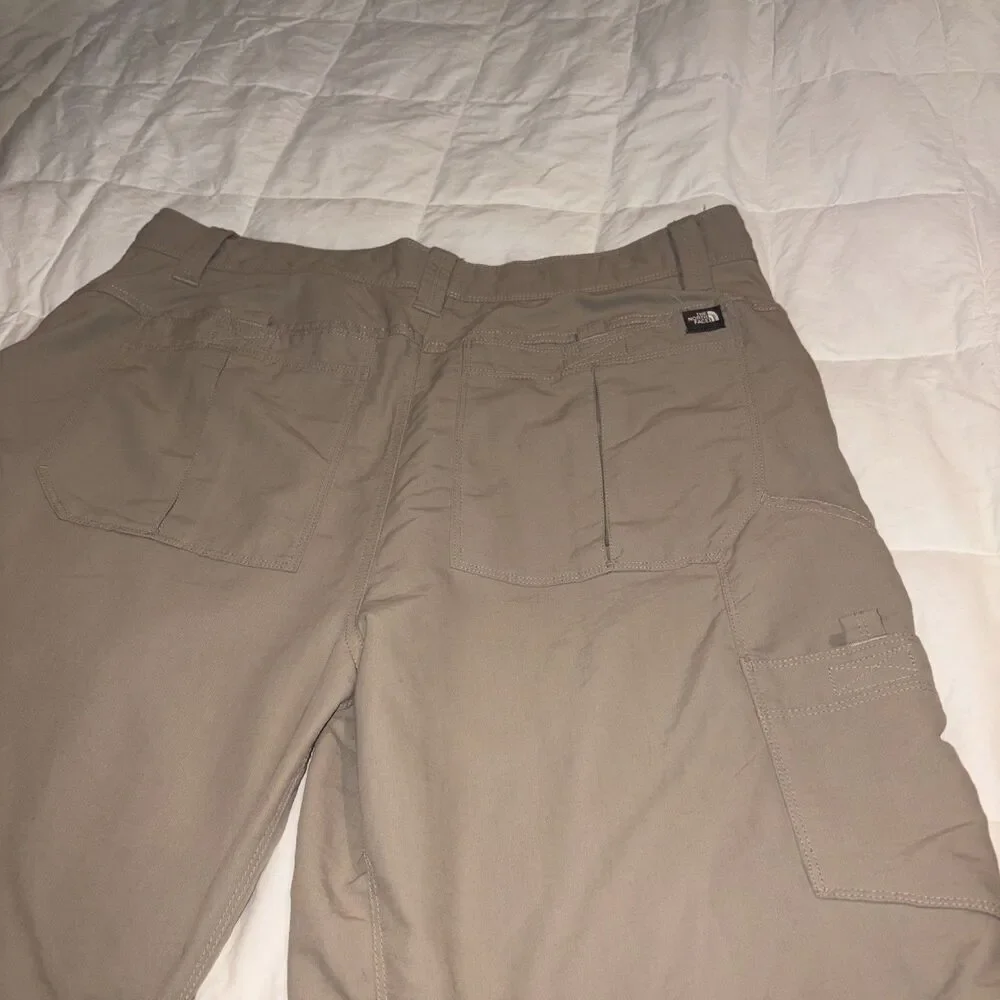 The North Face FlashDry Utility Shorts Men’s & XL T-Shirt Size 38